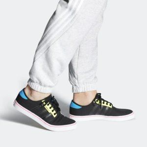 Adidas FY2754 Seeley Skate Shoes Black  / Aqua / Yellow